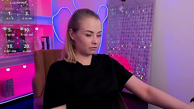 StephanieSweety online show from March 10, 2026, 5:18 pm