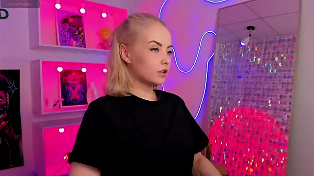 StephanieSweety online show from May 21, 2026, 6:26 pm