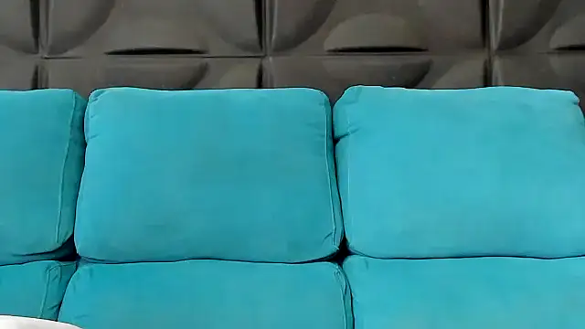 Sami Hotie1 online show from April 13, 2026, 4:23 pm