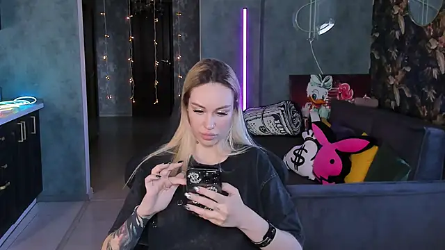 Blckmirrorr online show from April 3, 2026, 8:45 am