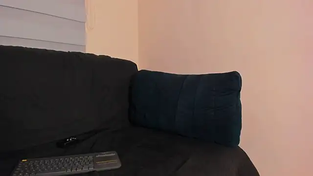 Tyler Waka01 online show from May 16, 2026, 12:18 am