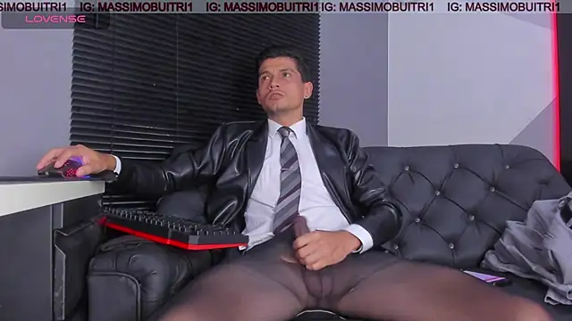 massimo g online show from April 18, 2026, 12:58 am