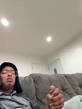 Snapshot of cumwithus1903 chatting on January 8, 2025, 1:32 am cumwithus1903 online show from January 8, 2025, 1:32 am