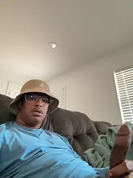 Snapshot of cumwithus1903 chatting on March 7, 2025, 5:38 pm cumwithus1903 online show from March 7, 2025, 5:38 pm