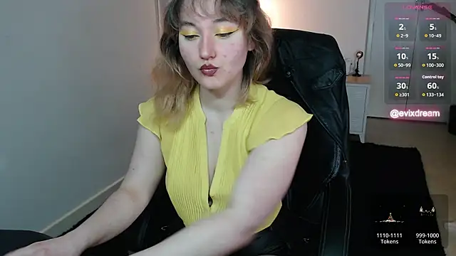 Crystal-dreamt online show from April 21, 2026, 8:53 am