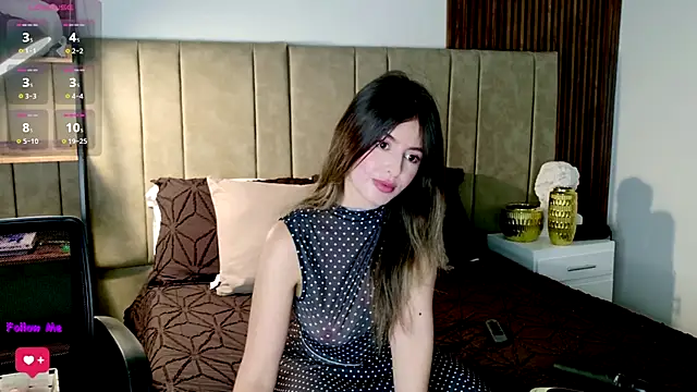 Isabellacharm online show from April 18, 2026, 4:22 pm