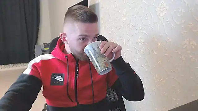 Snapshot of Marselle_Laker chatting on January 8, 2025, 10:06 pm Marselle Laker online show from January 8, 2025, 10:06 pm