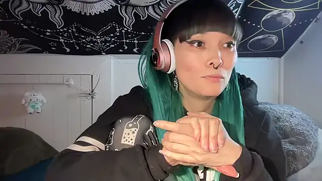 FRRANNKIE online show from January 31, 2025, 1:02 pm