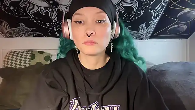 FRRANNKIE online show from February 15, 2025, 6:33 am