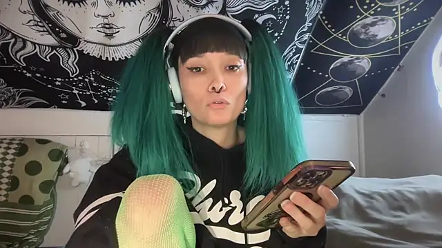 FRRANNKIE online show from February 17, 2025, 4:42 am