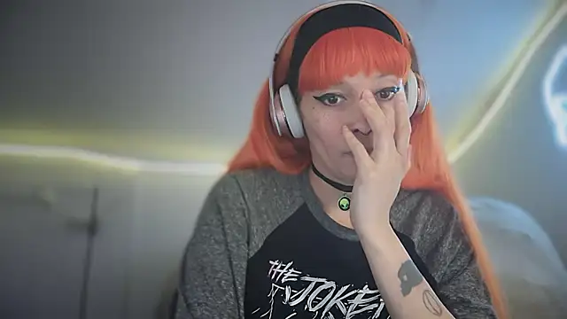 FRRANNKIE online show from October 12, 2025, 2:10 am