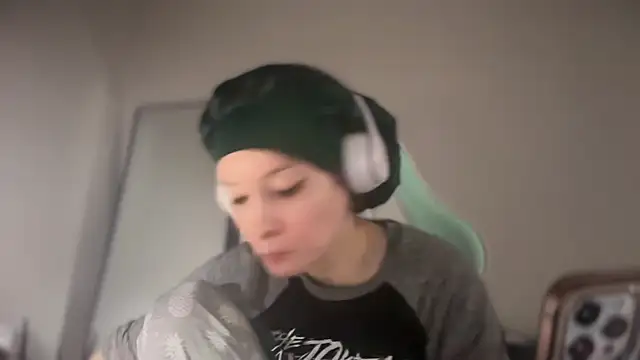 FRRANNKIE online show from March 22, 2026, 3:48 pm