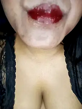 Hotlisa online show from March 23, 2026, 5:06 pm