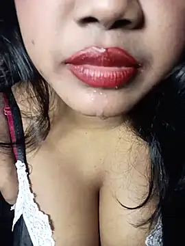 Hotlisa online show from May 30, 2026, 5:21 pm