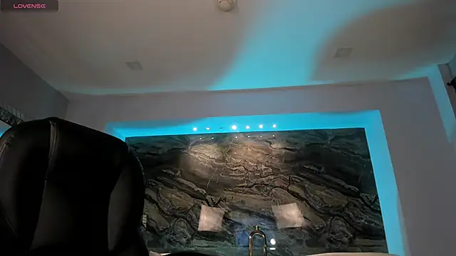 SophiePalmer online show from February 5, 2026, 10:42 am