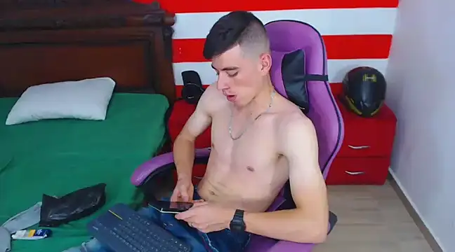 Snapshot of DEIBY_BABY chatting on December 5, 2024, 10:56 pm DEIBY BABY online show from December 5, 2024, 10:56 pm