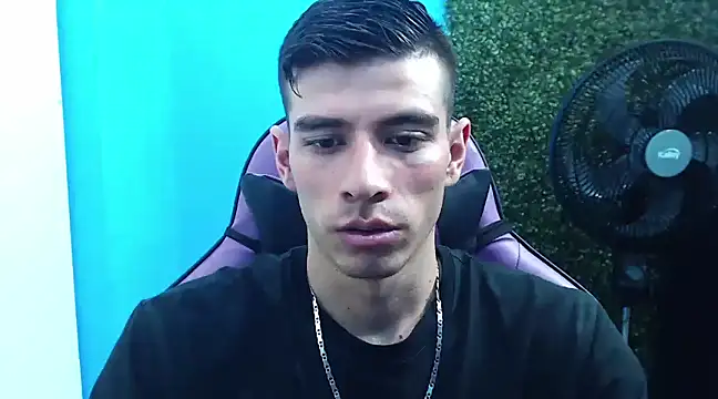 Snapshot of DEIBY_BABY chatting on December 12, 2024, 9:37 pm DEIBY BABY online show from December 12, 2024, 9:37 pm