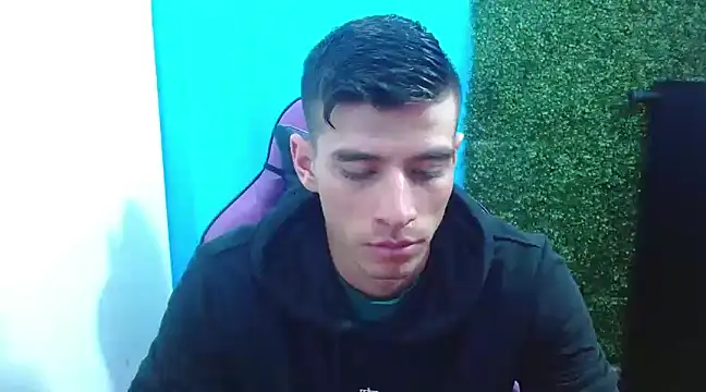 Snapshot of DEIBY_BABY chatting on December 13, 2024, 11:06 pm DEIBY BABY online show from December 13, 2024, 11:06 pm