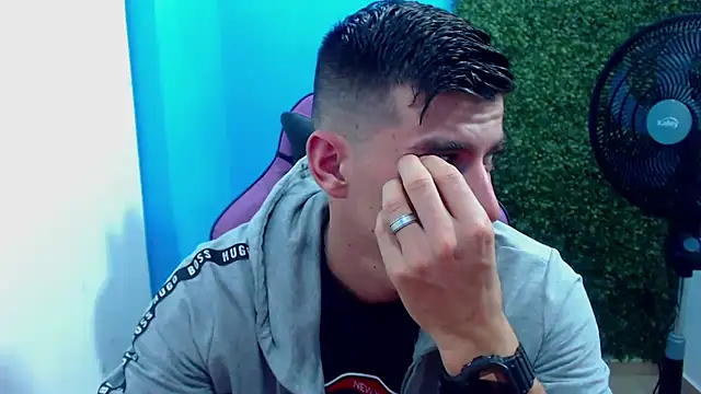 Snapshot of DEIBY_BABY chatting on December 19, 2024, 1:50 am DEIBY BABY online show from December 19, 2024, 1:50 am