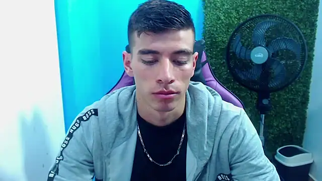 Snapshot of DEIBY_BABY chatting on December 28, 2024, 11:37 pm DEIBY BABY online show from December 28, 2024, 11:37 pm