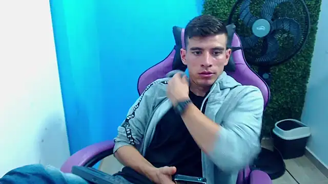 Snapshot of DEIBY_BABY chatting on December 29, 2024, 2:38 am DEIBY BABY online show from December 29, 2024, 2:38 am