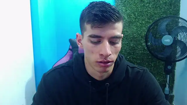 Snapshot of DEIBY_BABY chatting on January 2, 2025, 9:50 pm DEIBY BABY online show from January 2, 2025, 9:50 pm