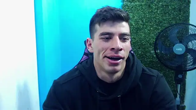 Snapshot of DEIBY_BABY chatting on January 3, 2025, 2:10 am DEIBY BABY online show from January 3, 2025, 2:10 am