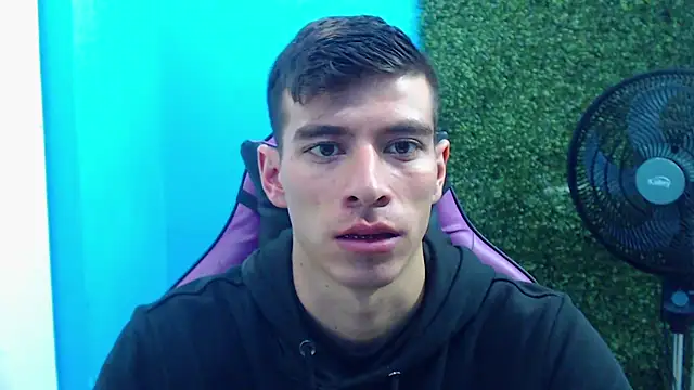 Snapshot of DEIBY_BABY chatting on January 4, 2025, 9:31 pm DEIBY BABY online show from January 4, 2025, 9:31 pm