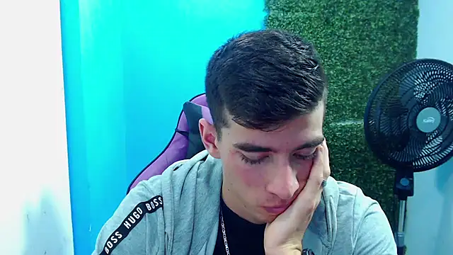 Snapshot of DEIBY_BABY chatting on January 8, 2025, 10:27 pm DEIBY BABY online show from January 8, 2025, 10:27 pm