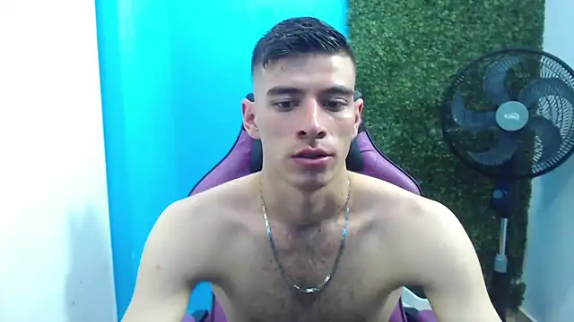 Snapshot of DEIBY_BABY chatting on January 11, 2025, 9:04 pm DEIBY BABY online show from January 11, 2025, 9:04 pm