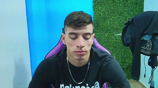 Snapshot of DEIBY_BABY chatting on January 15, 2025, 3:22 am DEIBY BABY online show from January 15, 2025, 3:22 am