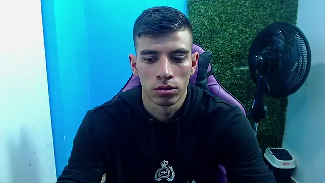 Snapshot of DEIBY_BABY chatting on January 15, 2025, 9:20 pm DEIBY BABY online show from January 15, 2025, 9:20 pm