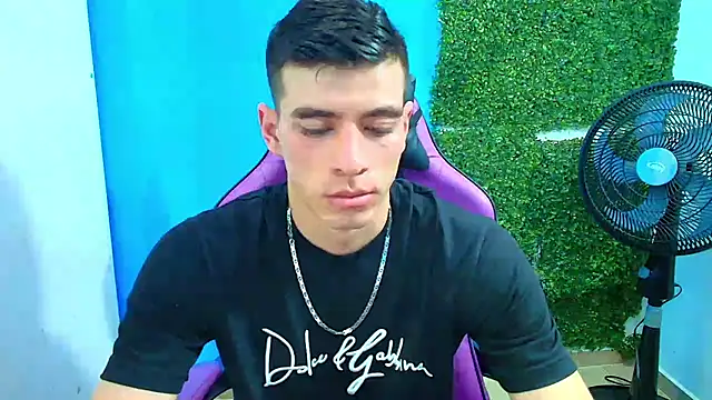 Snapshot of DEIBY_BABY chatting on January 21, 2025, 2:22 am DEIBY BABY online show from January 21, 2025, 2:22 am