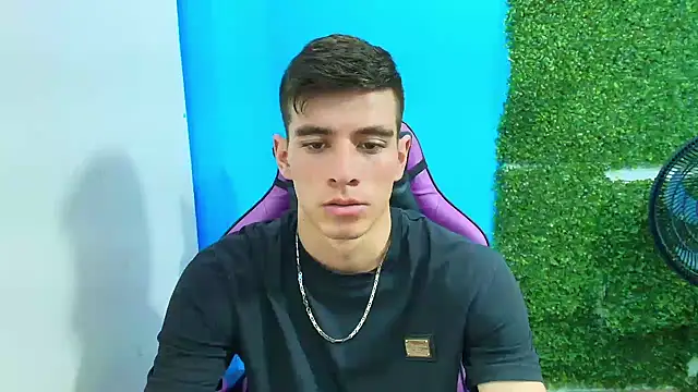 Snapshot of DEIBY_BABY chatting on January 23, 2025, 10:11 pm DEIBY BABY online show from January 23, 2025, 10:11 pm