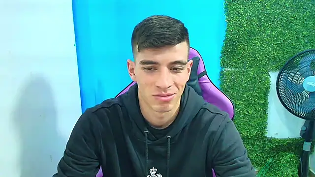 Snapshot of DEIBY_BABY chatting on January 28, 2025, 8:58 pm DEIBY BABY online show from January 28, 2025, 8:58 pm