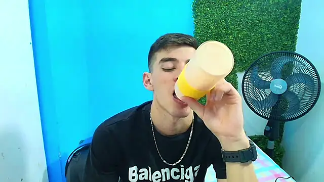 Snapshot of DEIBY_BABY chatting on January 29, 2025, 3:54 am DEIBY BABY online show from January 29, 2025, 3:54 am