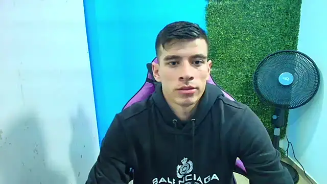 Snapshot of DEIBY_BABY chatting on January 30, 2025, 9:04 pm DEIBY BABY online show from January 30, 2025, 9:04 pm