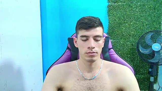 Snapshot of DEIBY_BABY chatting on February 5, 2025, 4:16 am DEIBY BABY online show from February 5, 2025, 4:16 am