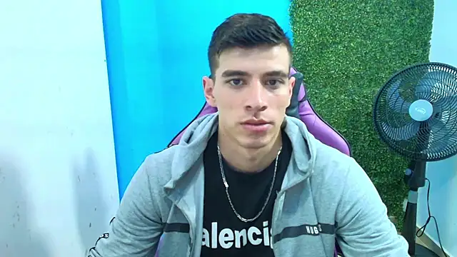 Snapshot of DEIBY_BABY chatting on February 7, 2025, 9:48 pm DEIBY BABY online show from February 7, 2025, 9:48 pm