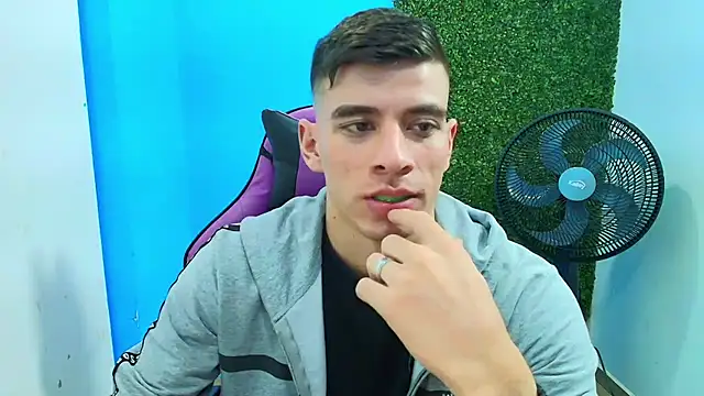 Snapshot of DEIBY_BABY chatting on February 9, 2025, 4:46 am DEIBY BABY online show from February 9, 2025, 4:46 am