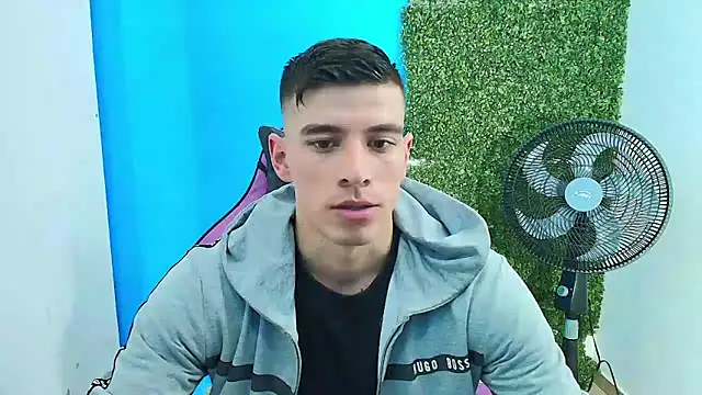 Snapshot of DEIBY_BABY chatting on February 9, 2025, 10:32 pm DEIBY BABY online show from February 9, 2025, 10:32 pm