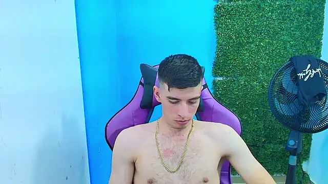 Snapshot of DEIBY_BABY chatting on February 11, 2025, 4:44 am DEIBY BABY online show from February 11, 2025, 4:44 am