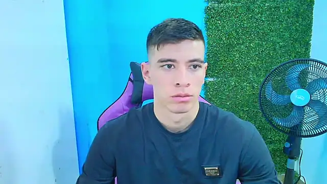 Snapshot of DEIBY_BABY chatting on February 11, 2025, 9:25 pm DEIBY BABY online show from February 11, 2025, 9:25 pm