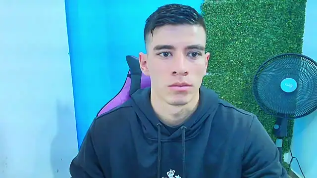 Snapshot of DEIBY_BABY chatting on February 12, 2025, 7:35 pm DEIBY BABY online show from February 12, 2025, 7:35 pm