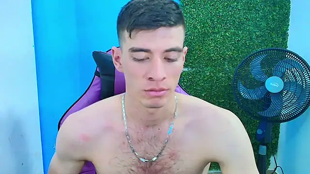 Snapshot of DEIBY_BABY chatting on February 14, 2025, 12:51 am DEIBY BABY online show from February 14, 2025, 12:51 am