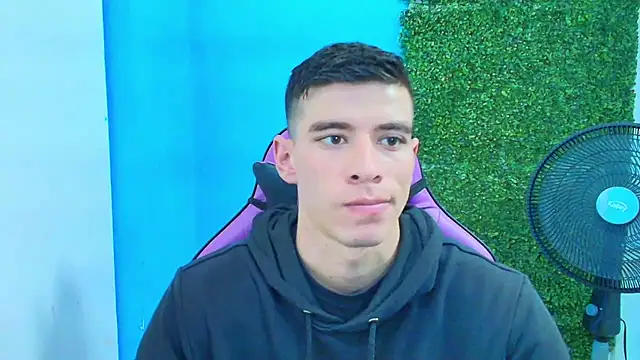 Snapshot of DEIBY_BABY chatting on February 14, 2025, 9:10 pm DEIBY BABY online show from February 14, 2025, 9:10 pm