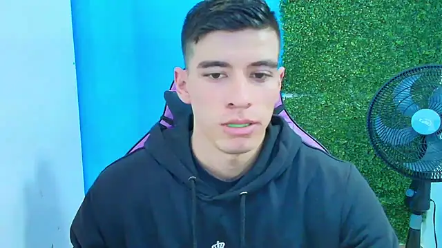 Snapshot of DEIBY_BABY chatting on February 15, 2025, 10:21 pm DEIBY BABY online show from February 15, 2025, 10:21 pm