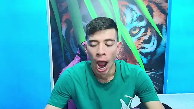 Snapshot of DEIBY_BABY chatting on March 8, 2025, 12:44 am DEIBY BABY online show from March 8, 2025, 12:44 am