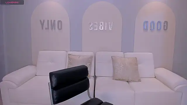 SunnyRivers online show from October 24, 2025, 3:52 pm