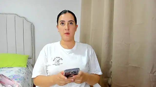 Hanna86 online show from October 30, 2025, 12:34 am